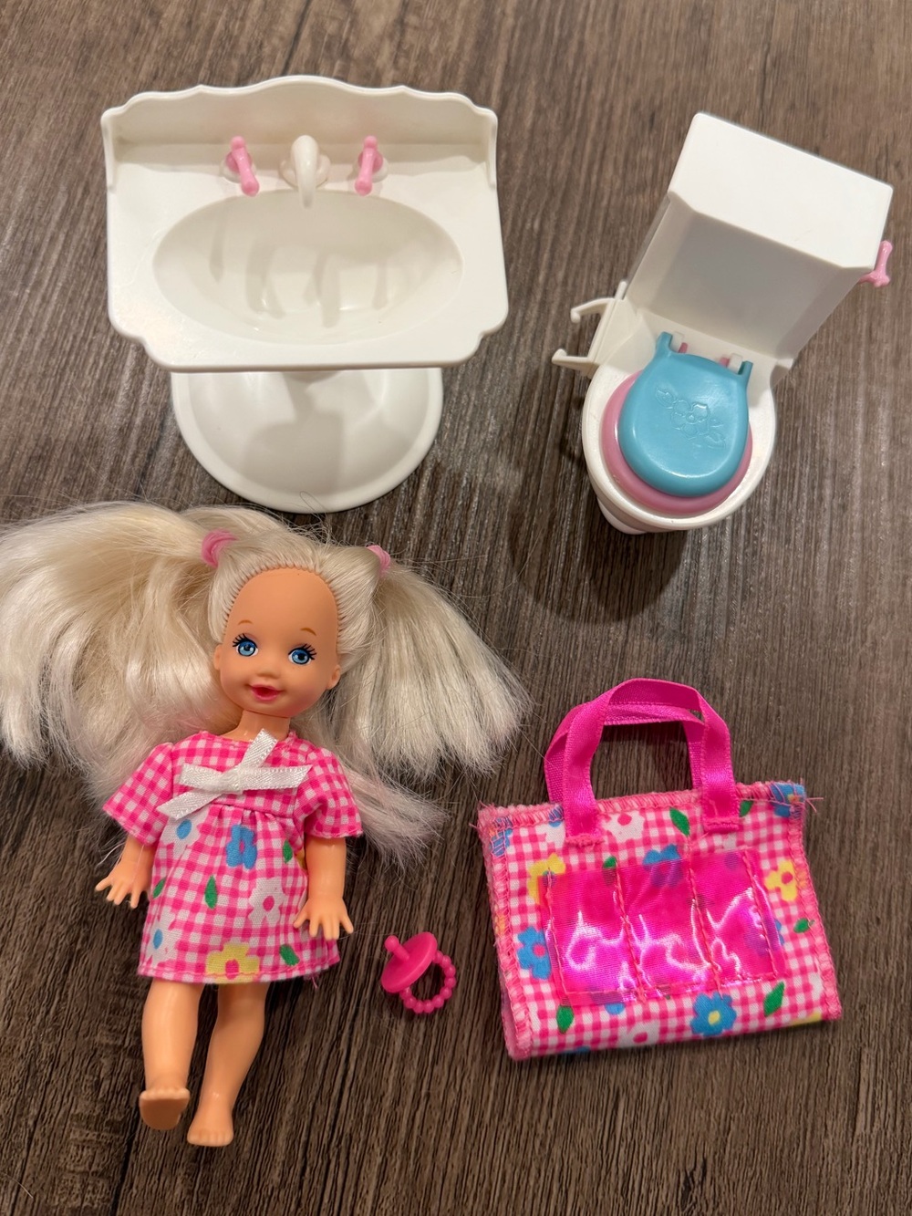 Vintage 1990s Mattel Barbie Potty Training Kelly Doll w/ Toilet Sink Diaper Bag